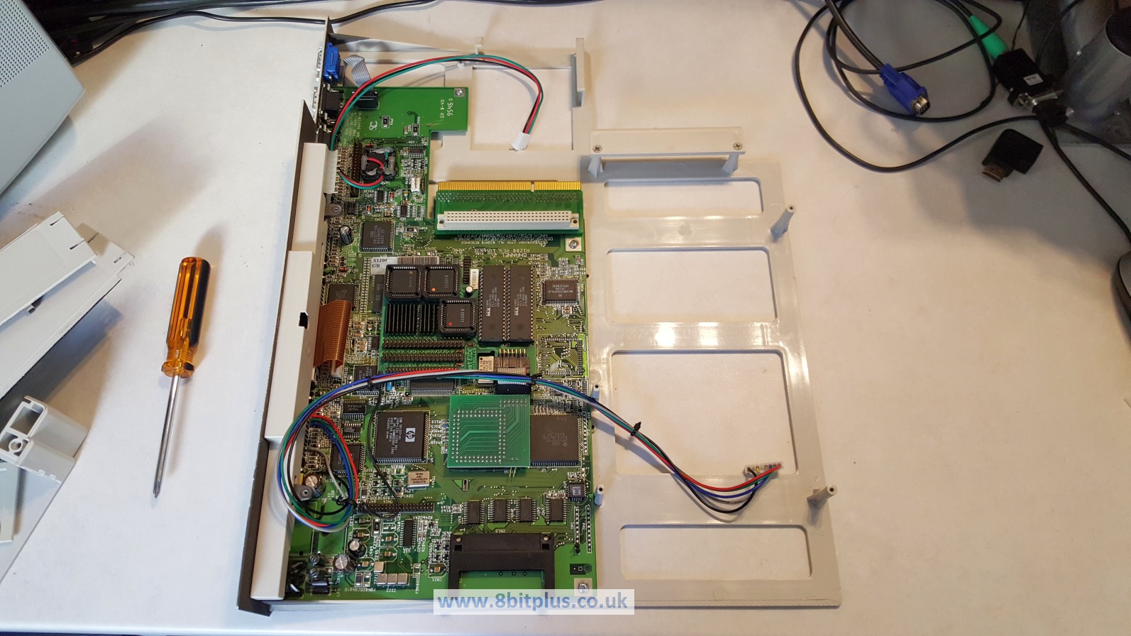 IDE fixer mediator Commodore Amiga 1200 In power tower More Blizzard PPC Indivision 