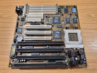 LukyStar_Motherboard-1