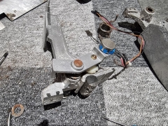 Sega-Rally-cabinet-pedals-2