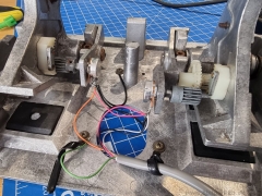 Sega-Rally-cabinet-pedals-5